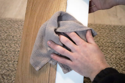 Entretien objet en bois et r&eacute;sine chiffon doux